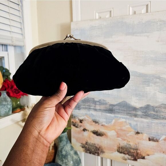 VTG Black Velvet Cocktail Clutch | Rhinestone Trim & Kiss Lock Closure - Picture 2 of 15